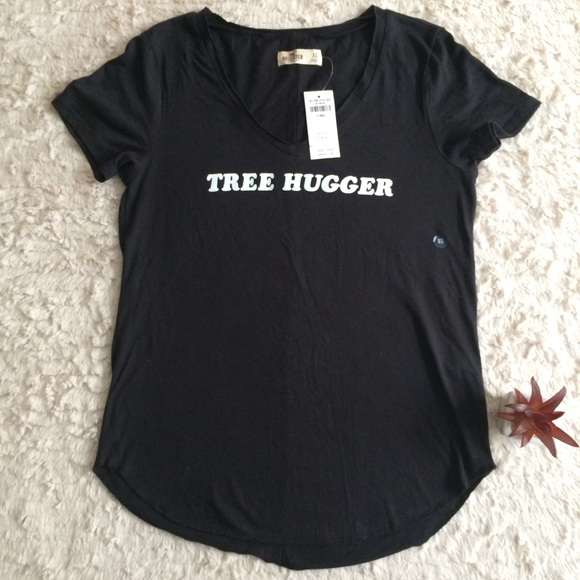 Hollister Tops - Tree Hugger Tee 🌲 🌏